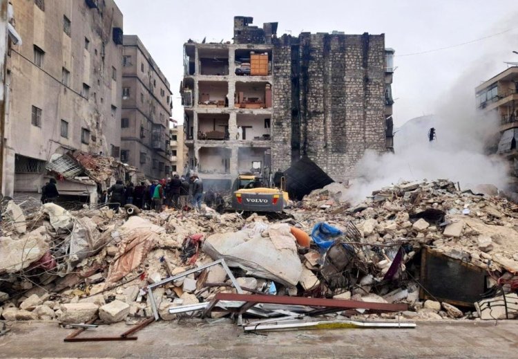 Terremotos en Turquía y Siria dejan más de 11 mil muertos