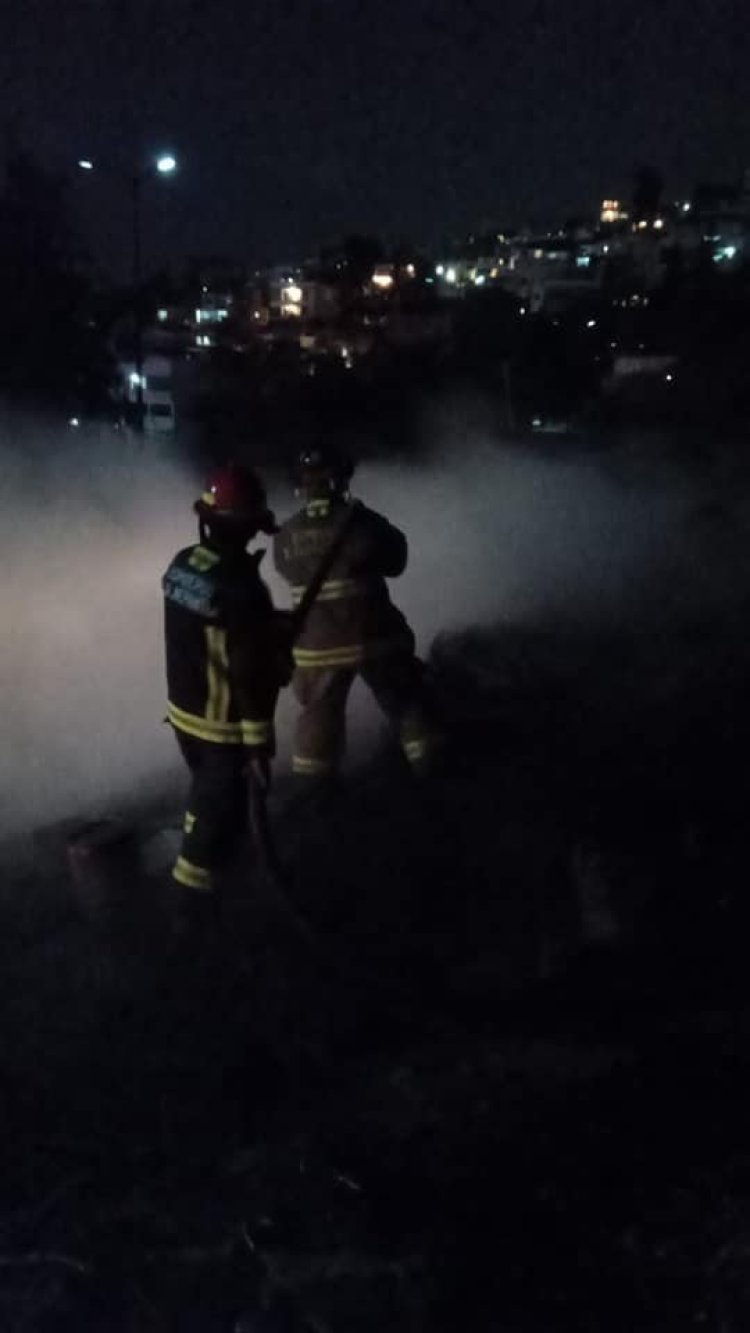 Sofocan incendio en unidad habitacional de Tlalnepantla