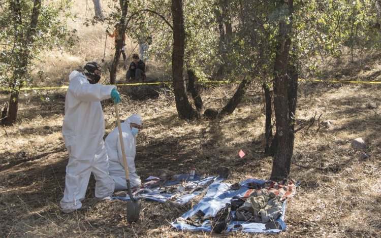 Se eleva a 31 los cuerpos exhumados en fosas de Tlajomulco