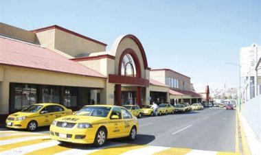 Sufren queretanos por altas tarifas de taxis establecidos y de plataformas