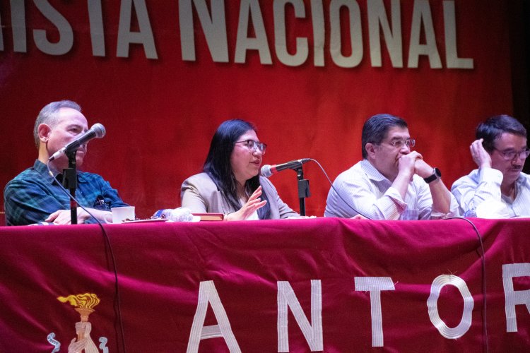 Periodista mexicana sostiene que el Partido Comunista de China es clave para quienes luchan por una sociedad nueva