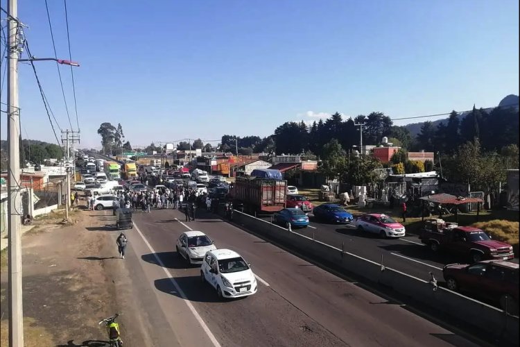 Manifestación en Amecameca; denuncian más de un año sin agua