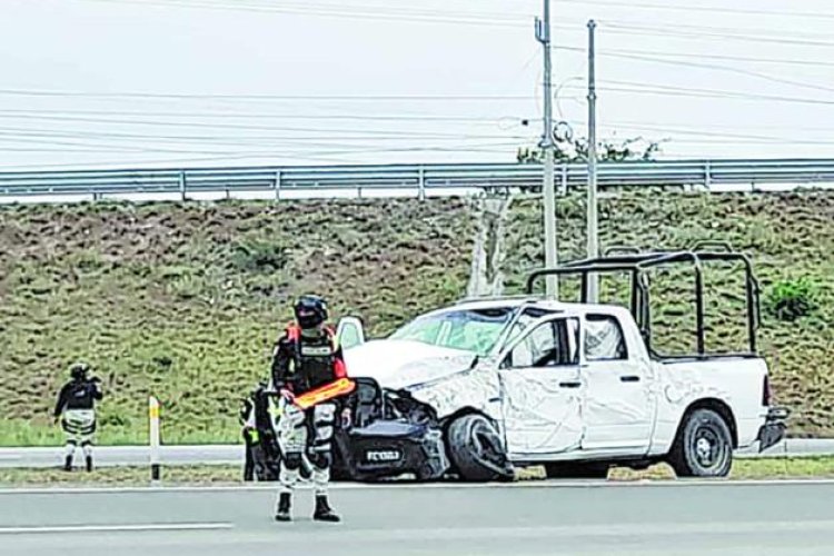 Guardia Nacional choca vehículo de la Fuerza Civil en Nuevo León