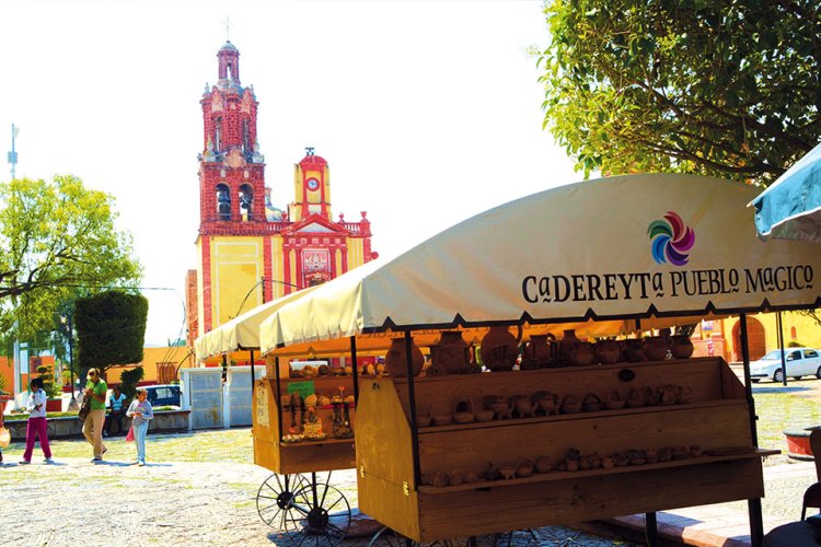 Habitantes de Cadereyta, Querétaro, molestos porque el edil quiere vender el mercado