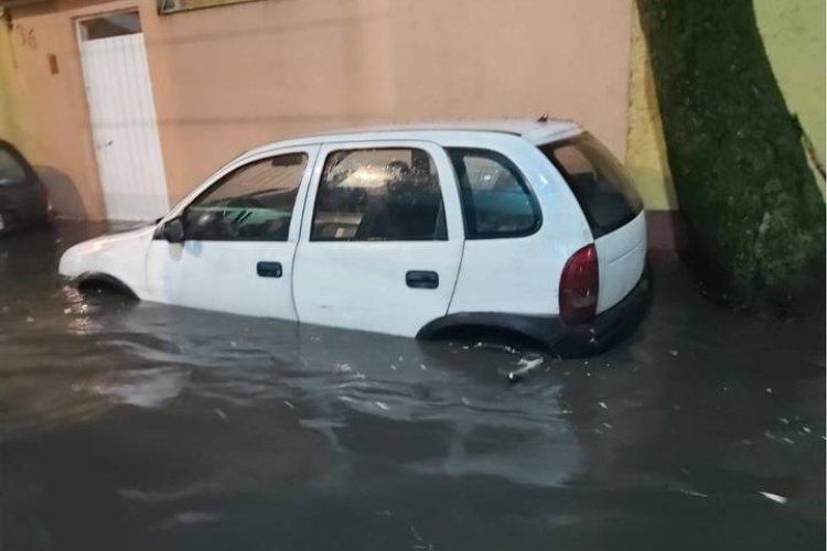 Desbordo de presa Tacubaya ocasiona inundaciones en viviendas de la AO