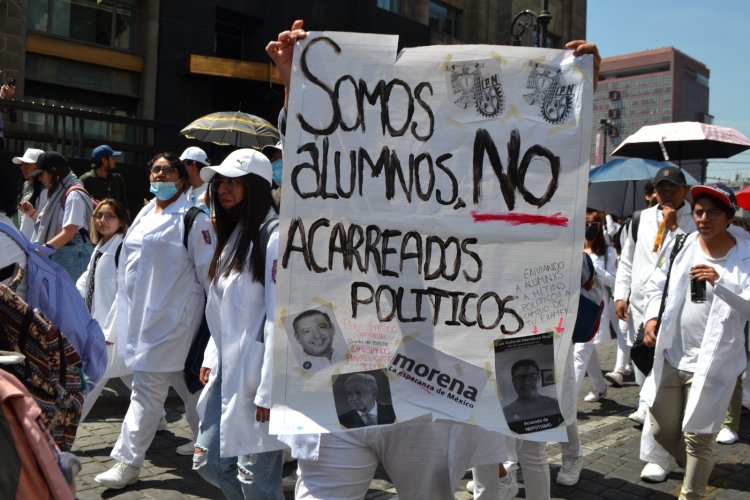 Estudiantes del IPN exigen educación digna, sin acoso y con acreditación