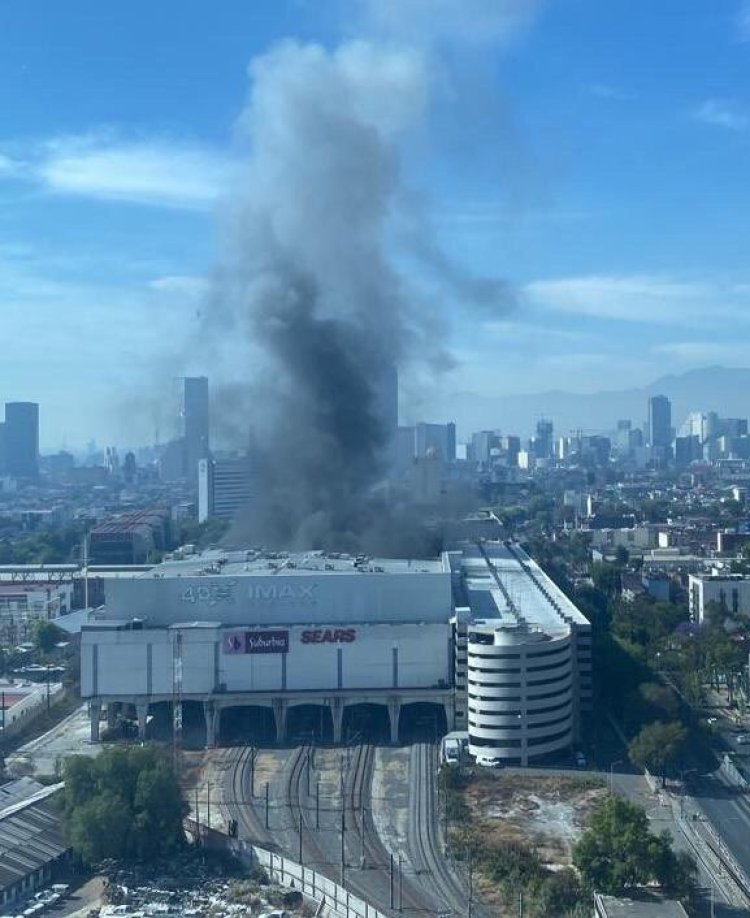 Incendio en Fórum Buenavista; reportan personas intoxicadas