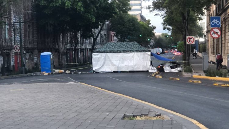 Familiares de desaparecidos instalan plantón frente a SEGOB