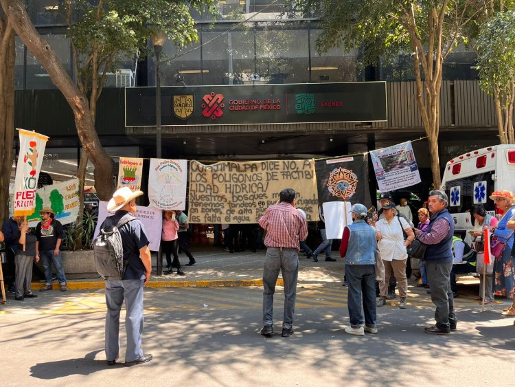 Protestan por mejor distribución del agua en CDMX