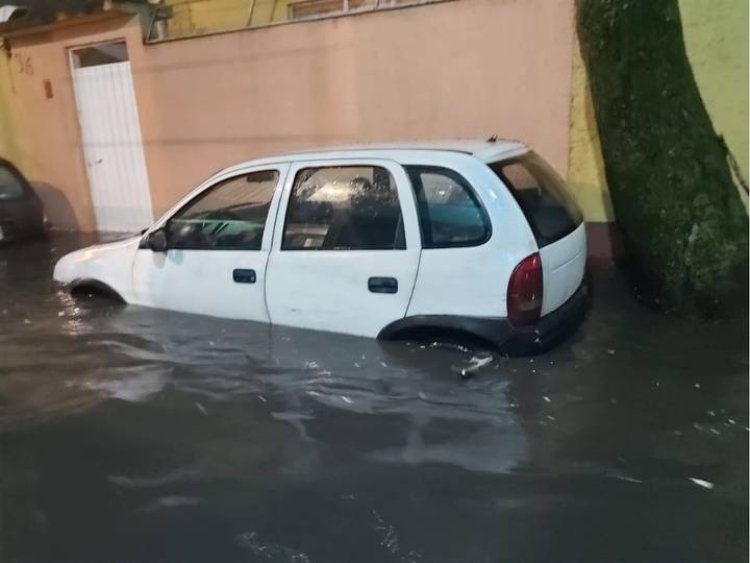 Desbordo de presa Tacubaya ocasiona inundaciones en viviendas de la AO