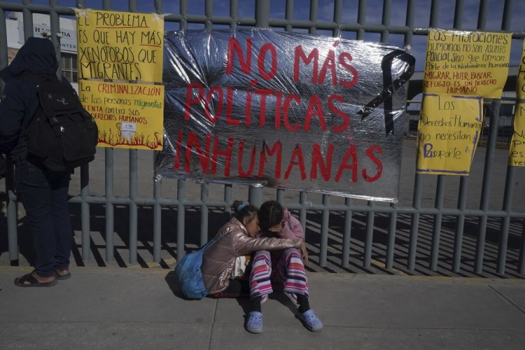 Corren de las instalaciones del INM a diputada que pedía la destitución de su titular Francisco Garduño