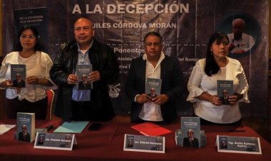 Presentan libro 