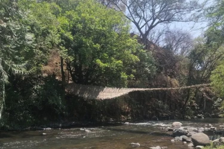 Colapso de puente deja siete heridos en Malinalco, Edomex