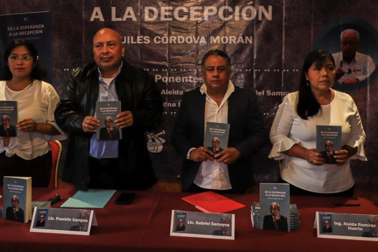 Presentan libro 