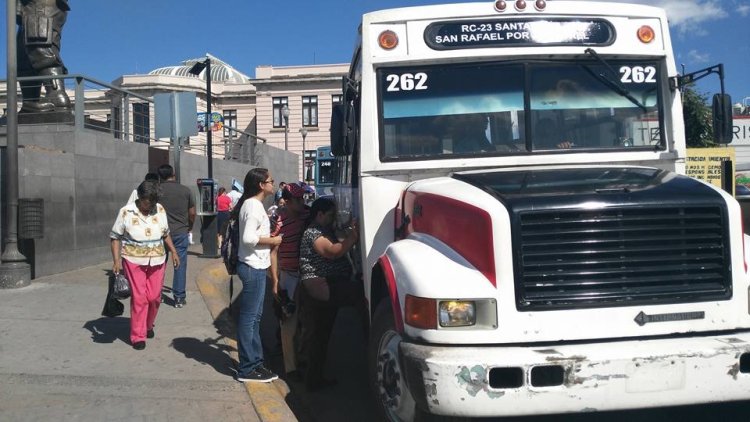 Aumento en el trasporte público en Chihuahua y Cd. Juárez, duro golpe a la economía familiar.