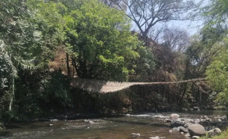 Colapso de puente deja siete heridos en Malinalco, Edomex