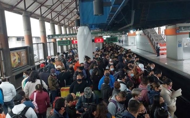 Nuevamente metro de la CDMX presenta aglomeraciones y retrasos