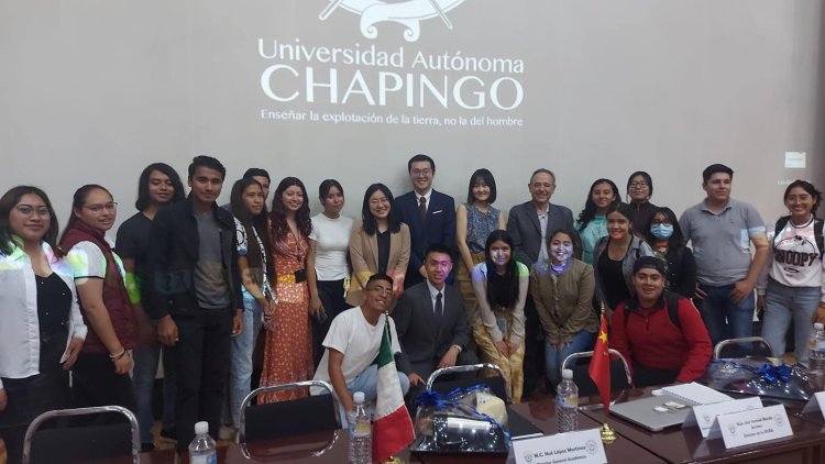 Exponen en Chapingo desarrollo de China y su liderazgo mundial