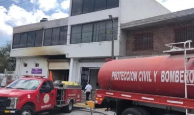 Incendio en Monclova consume oficina del IEC, se salvaron las boletas de las elecciones