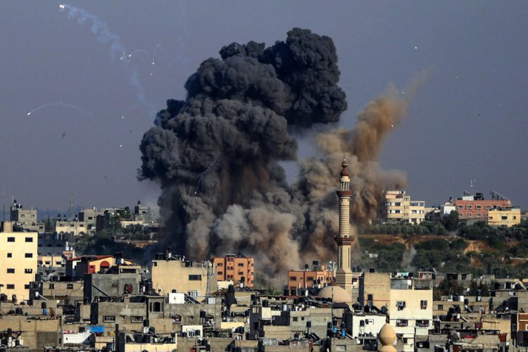 Sigue agresión de Israel a Gaza; suman más de 33 muertos y una ola de destrucción