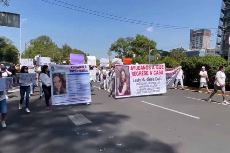 Marchan en Reforma para exigir Justicia por el feminicidio de Lesly