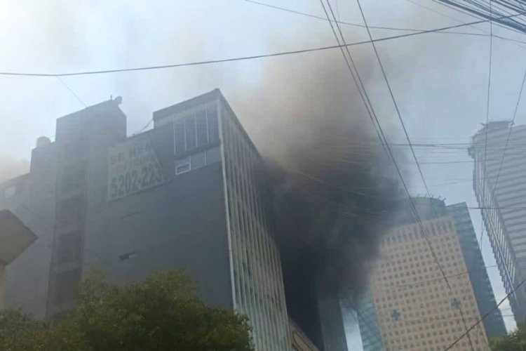 Fuerte incendio en colonia Anzures de la CDMX deja dos lesionados