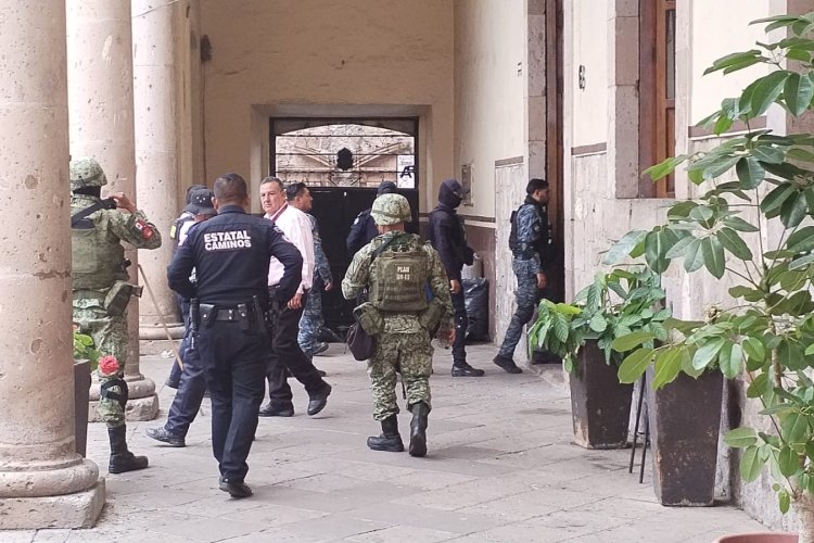 Sorprende operativo en la Prepa 2 de Morelia