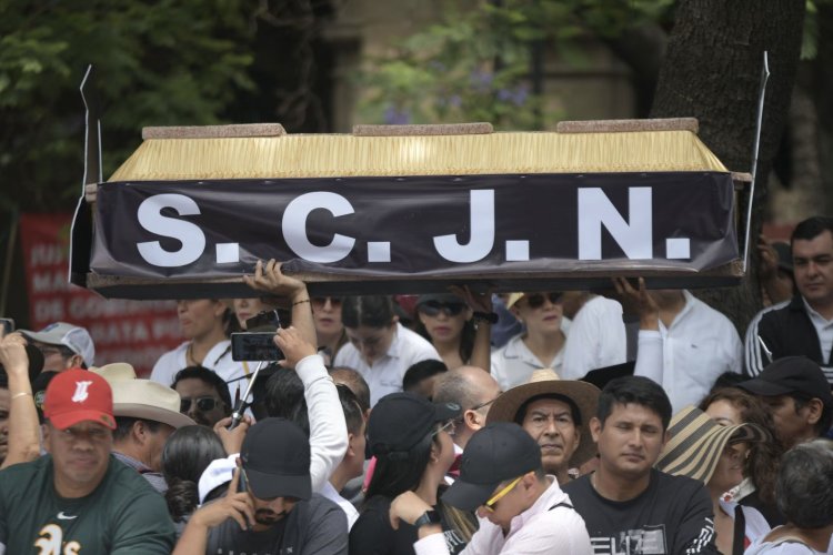 Activistas condenan actuar del secretario de gobierno en  la marcha en contra de la SCJN