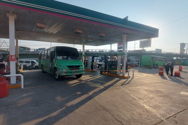 Mujer muere atropellada en gasolinera de Santa Martha Acatitla