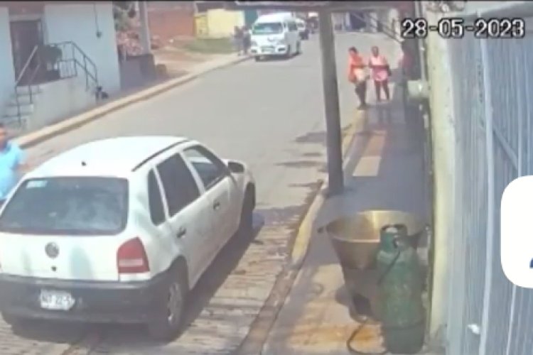 Obtienen orden de aprehensión para  hombre que arrojó a perrito en aceite en Tecámac