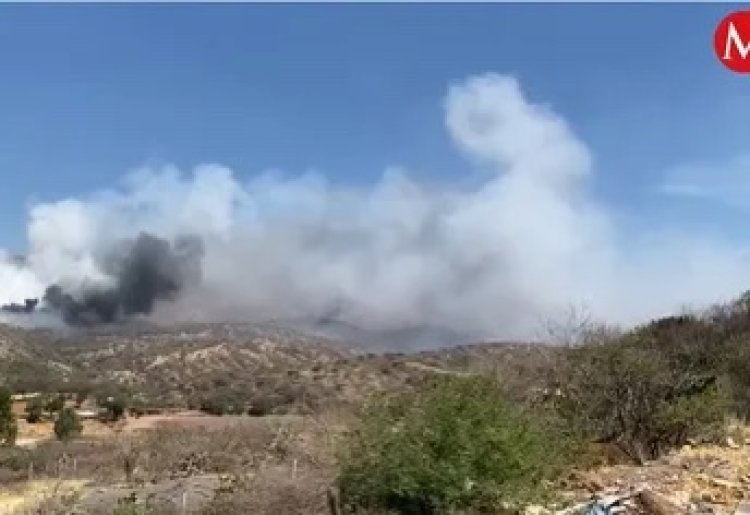 Humo de incendio en Guanajuato cubre Cerro del Cubilete