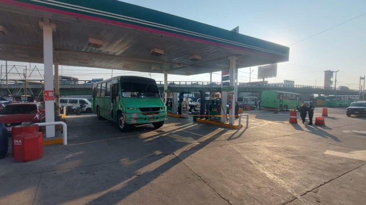 Mujer muere atropellada en gasolinera de Santa Martha Acatitla