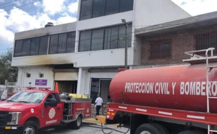 Incendio en Monclova consume oficina del IEC, se salvaron las boletas de las elecciones