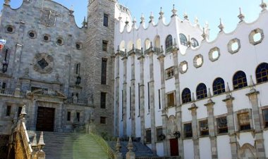 Cae Universidad de Guanajuato en ranking