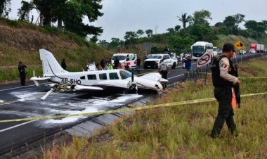 Avioneta se desploma en Veracruz; cantante Carín León desmintió ir a bordo