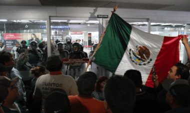 Prevén retiro de bloqueo en el aeropuerto de Culiacán por parte de campesinos; se cumplen más de 40 horas