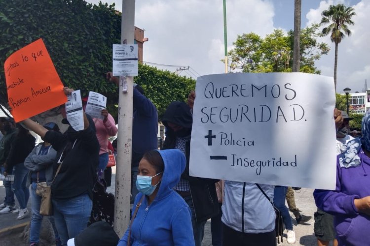 Cientos de ciudadanos exigen seguridad en Jagüey Blanco, Mixquihuala.