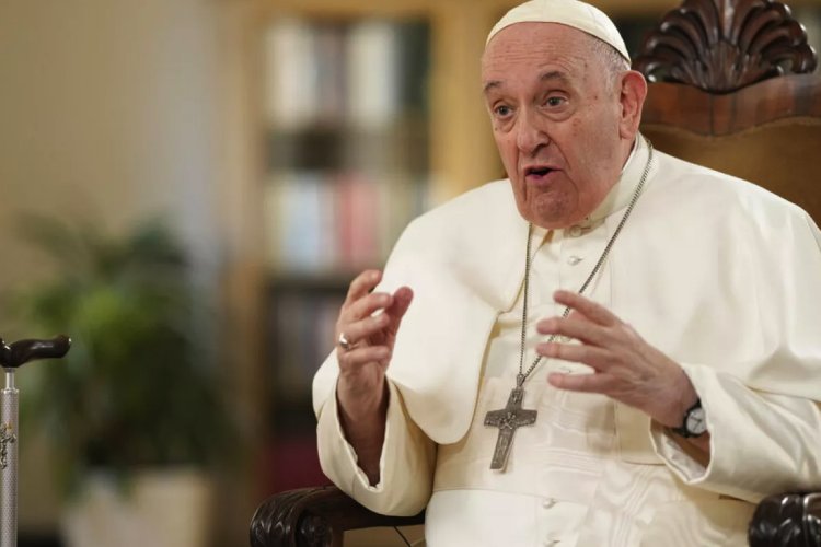Papa Francisco será dado de alta tras operación de hernia abdominal
