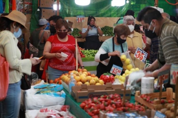 Mientras AMLO presume cifras de empleo, mexicanos viven con bajos salarios