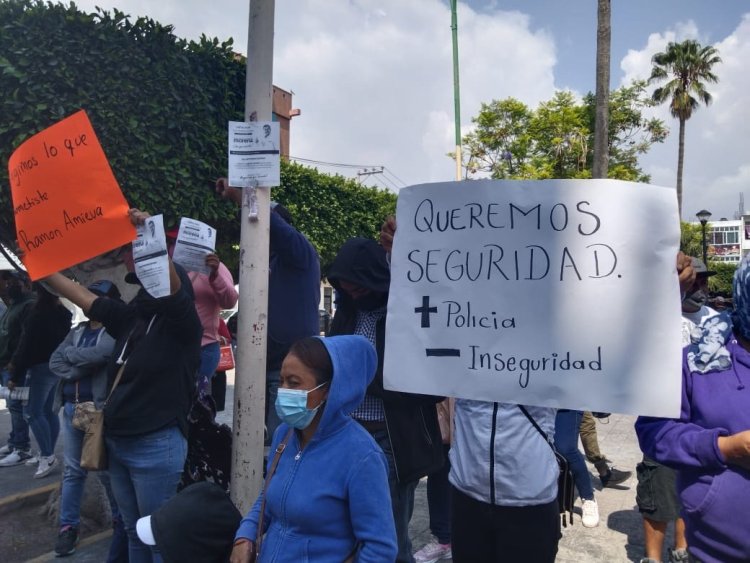 Cientos de ciudadanos exigen seguridad en Jagüey Blanco, Mixquihuala.