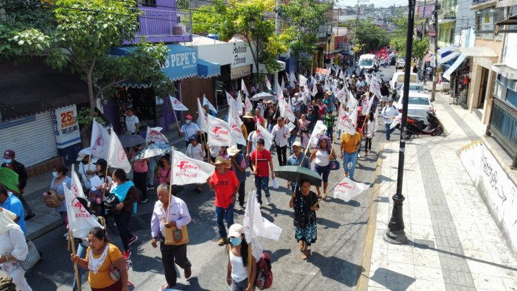 Multimedia: Miles de antorchistas claman por justicia en el corazón de Guerrero