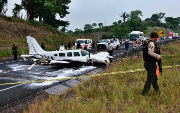 Avioneta se desploma en Veracruz; cantante Carín León desmintió ir a bordo