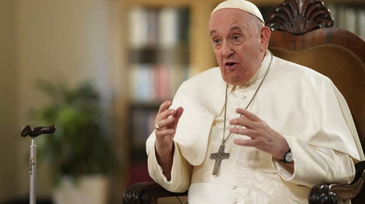 Papa Francisco será dado de alta tras operación de hernia abdominal