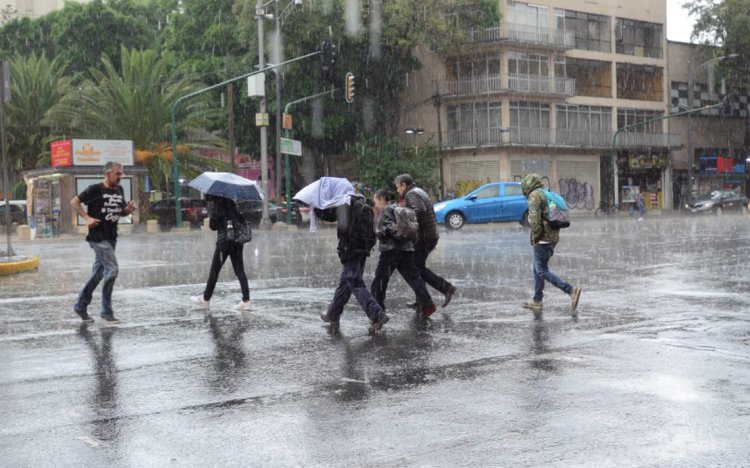 Tras ola de calor se esperan lluvias en varios estados de la república