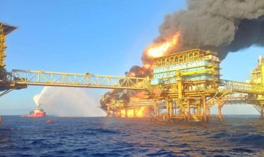 Reportan explosión en plataforma de Pemex de Campeche