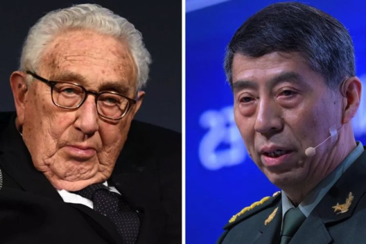 Henry Kissinger y Li Shangfu, ministro de Defensa chino se reúnen en Beijing