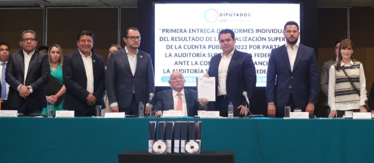 Entre reproches y ratones, titular de la ASF David Colmenares entrega la Cuenta Pública 2022