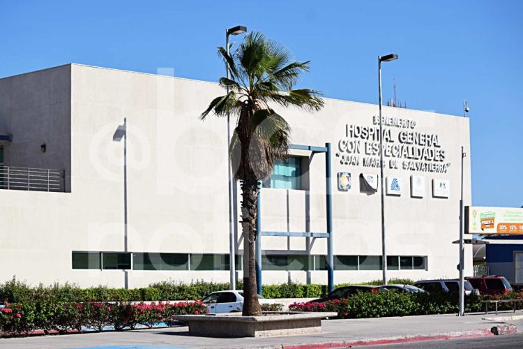 Personal en hospital Salvatierra de La Paz terminó envenenado, tras beber agua contaminada, acusan