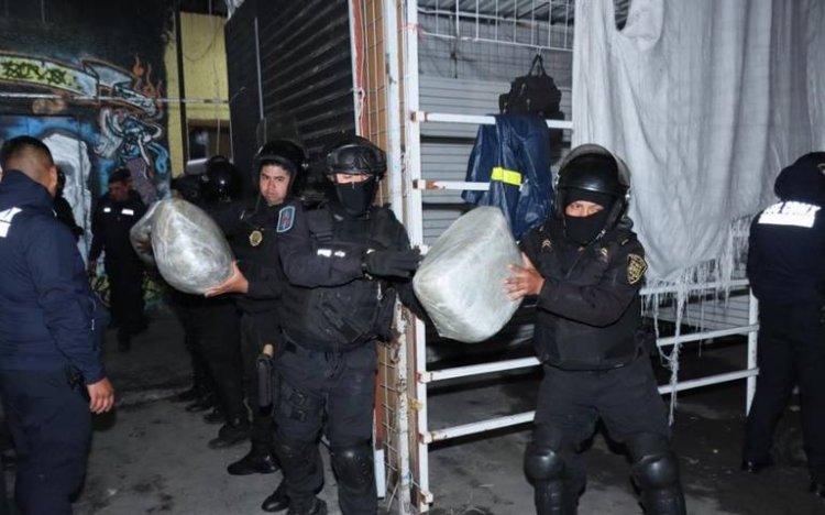 Aseguran más de 2 mil kilos de drogas durante operativo en Tepito, CDMX