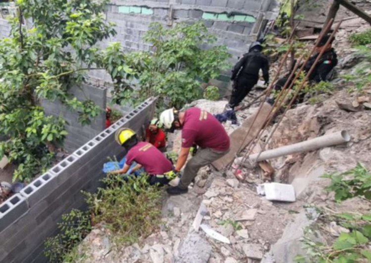 Hombre muere tras caer de un barranco